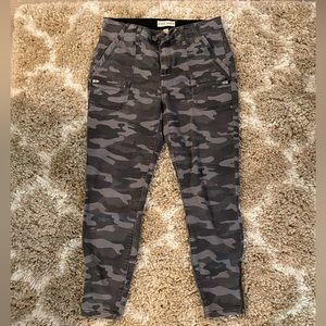 Gray camo print pants
